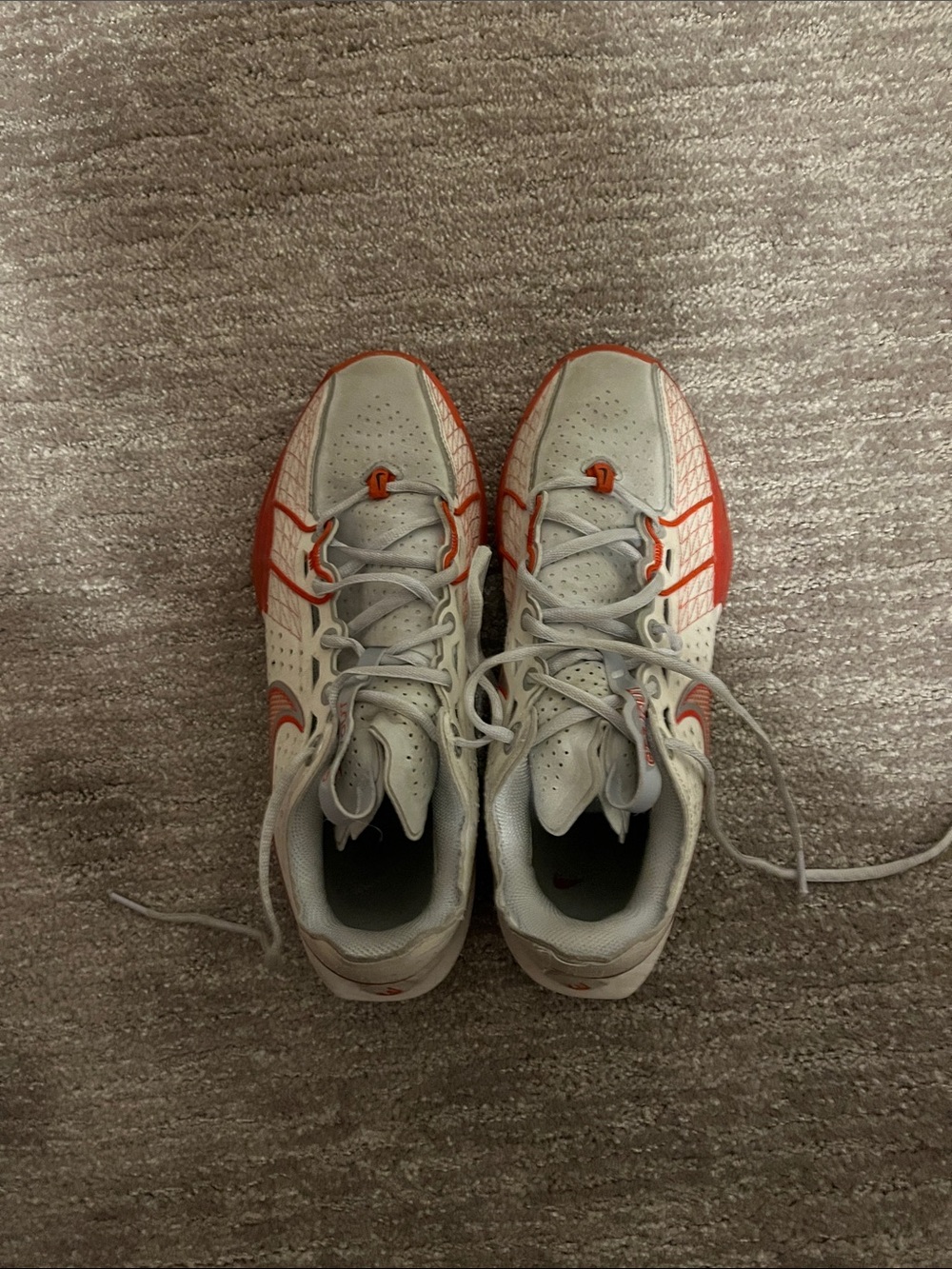 Gt.3/cut basketball shoes size 8.5